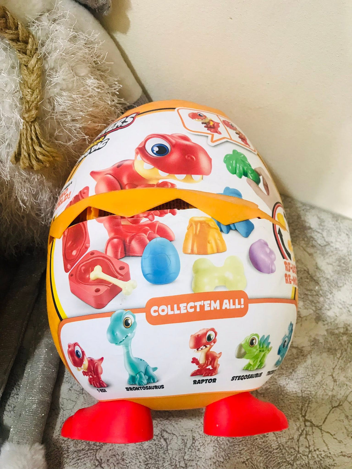 Smashers Junior Dino Dig Large Egg