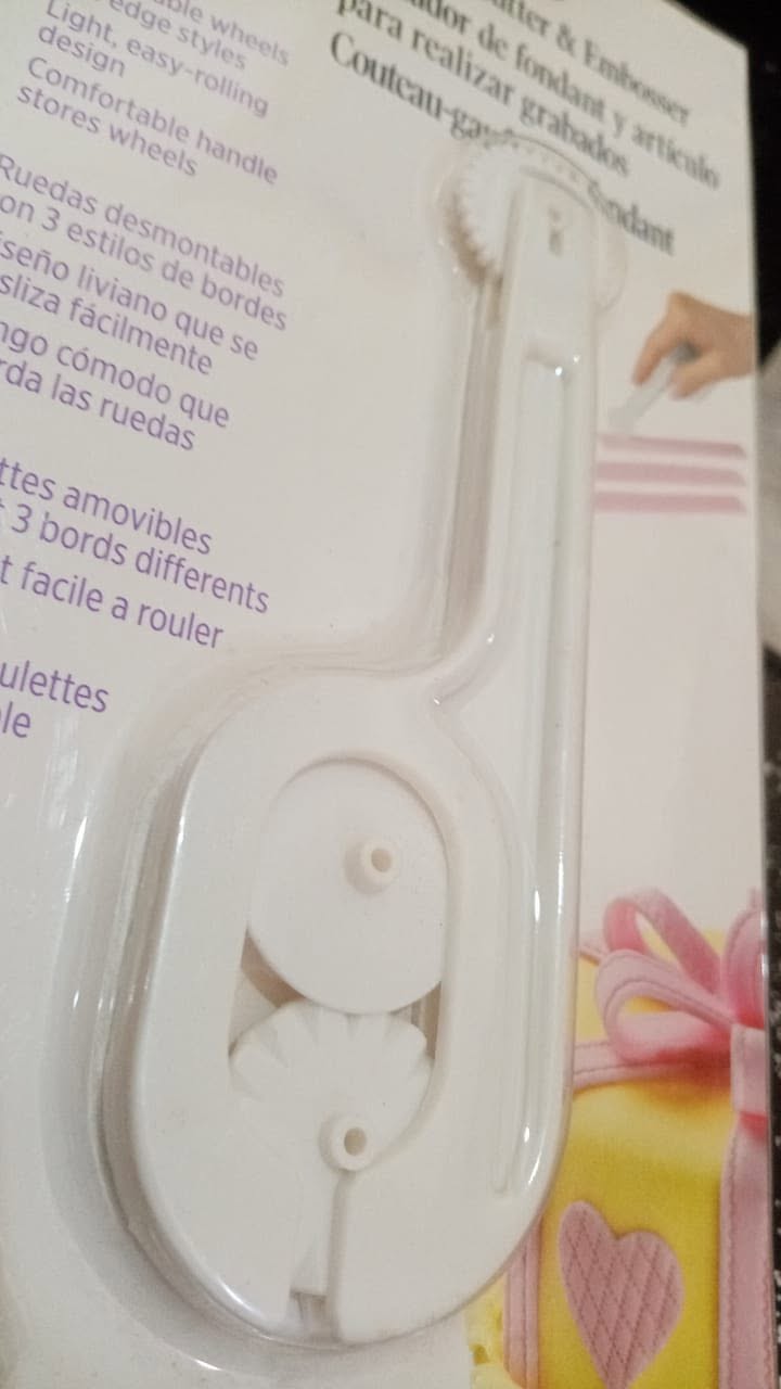 Wilton decora cutter embosser fondant tool