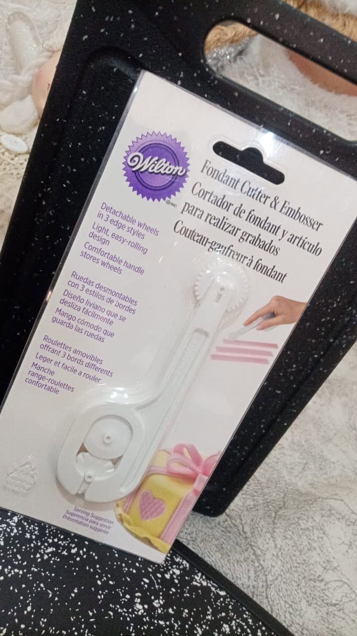 Wilton decora cutter embosser fondant tool