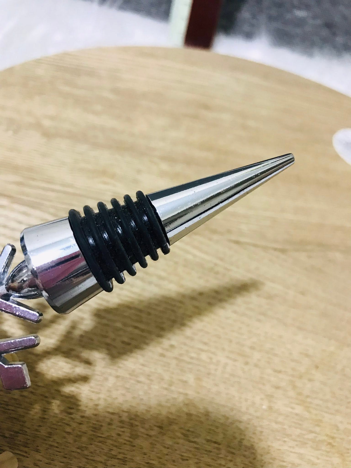 Elegant Snowflake Bottle Stopper & Saver