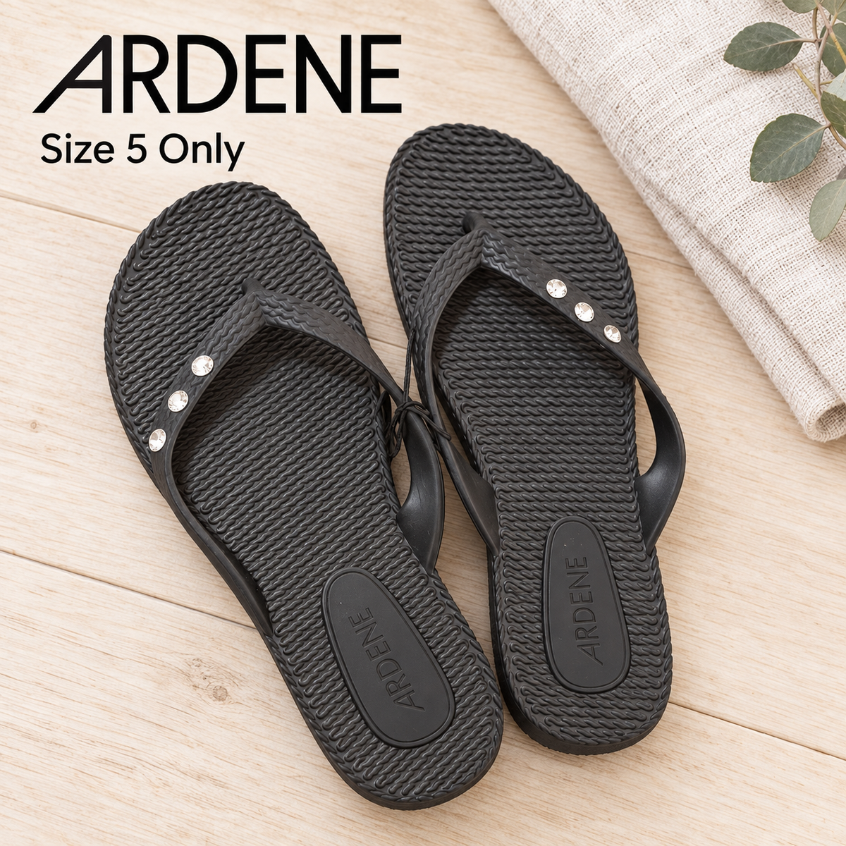 ARDENE Black Rhinestone Flip-Flops – Size 5