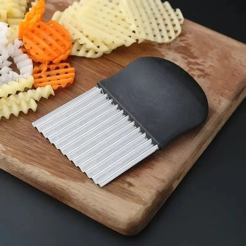 Crinkle Cutter Stainless Steel Fries Chips Potato Salad Kitchen Tool Wavy Slicer